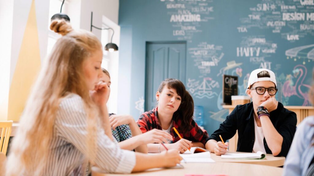 Online Business Ideas for Students in 2023